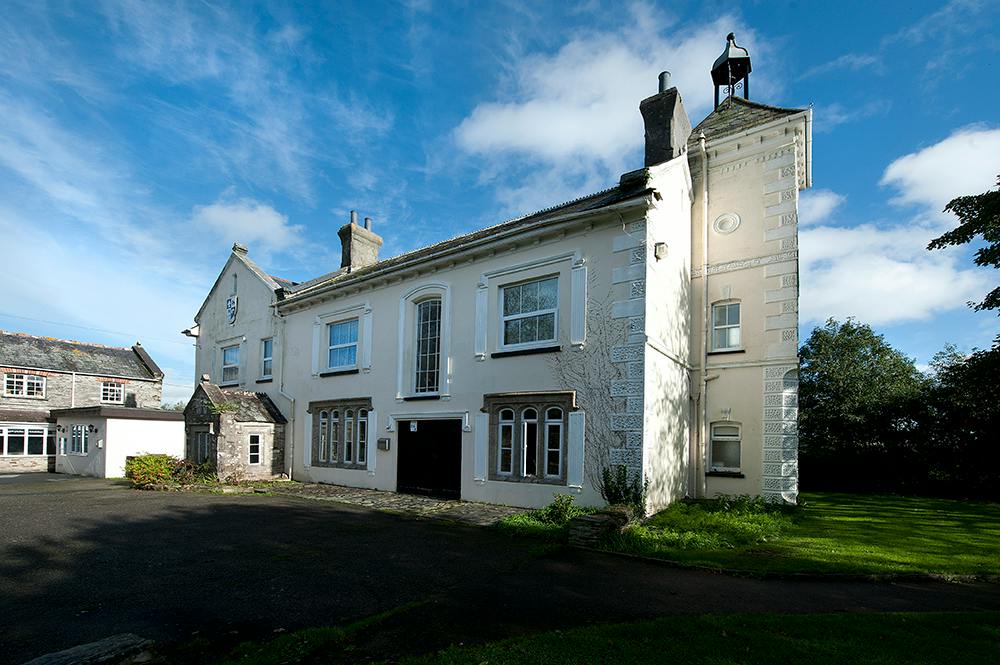 Accommodation Exterior | 2 Bed Silver Apartment