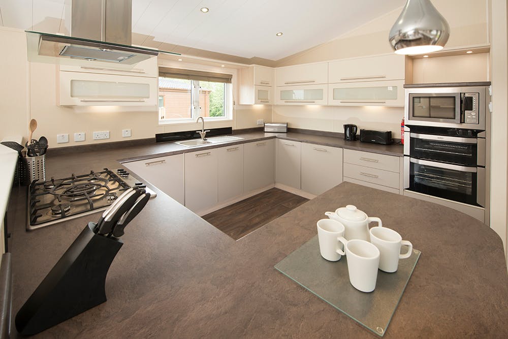 kitchen ¦ 3 bed platinum hot tub lodge