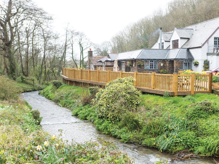 Sawmills Pub & Restaurant
