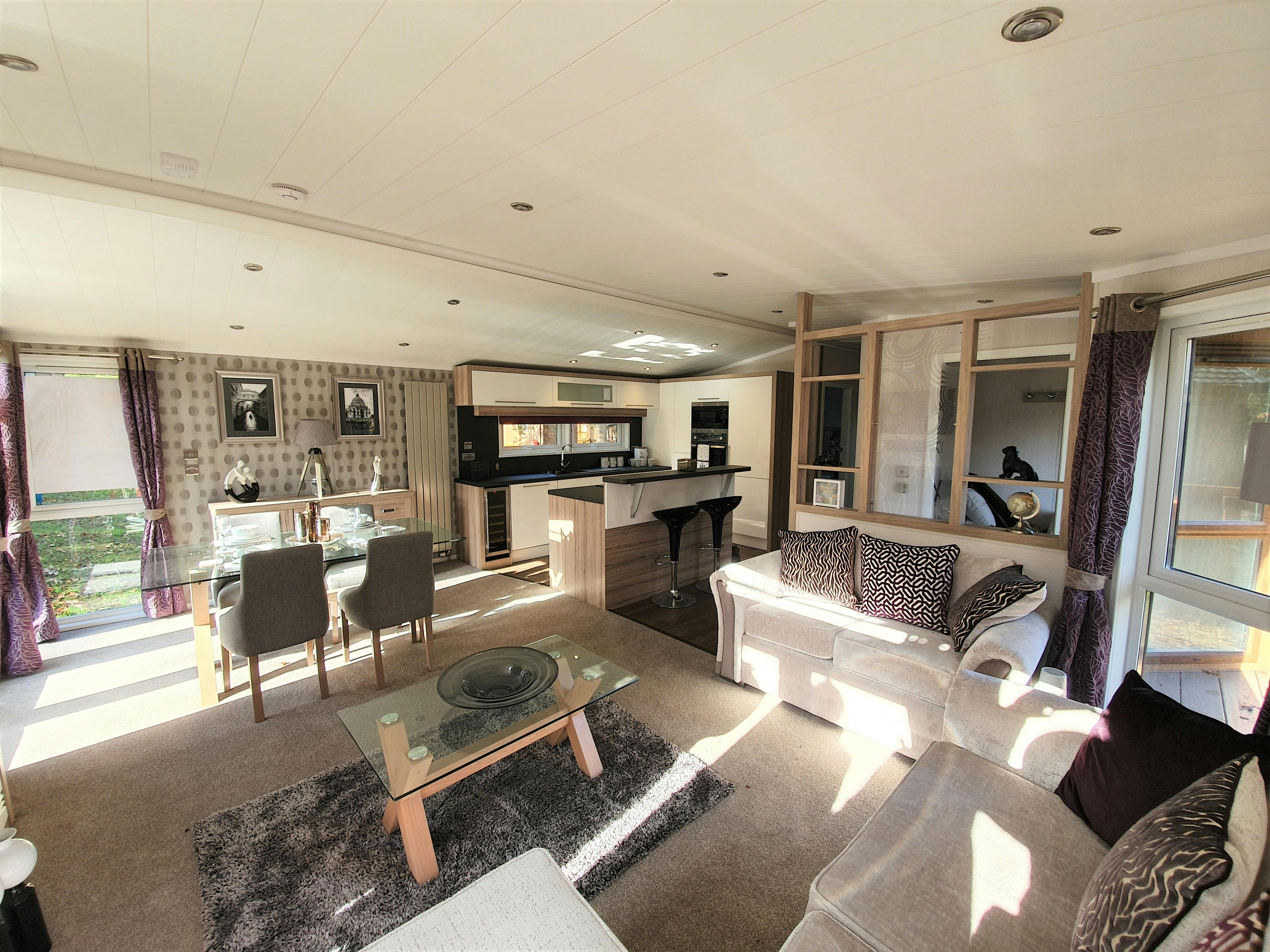 City chique lounge ¦ Diamond lodge