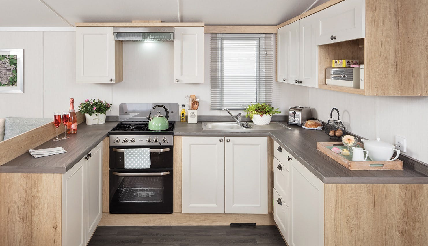 Kitchen ¦ 3 bed platinum hot tub caravan