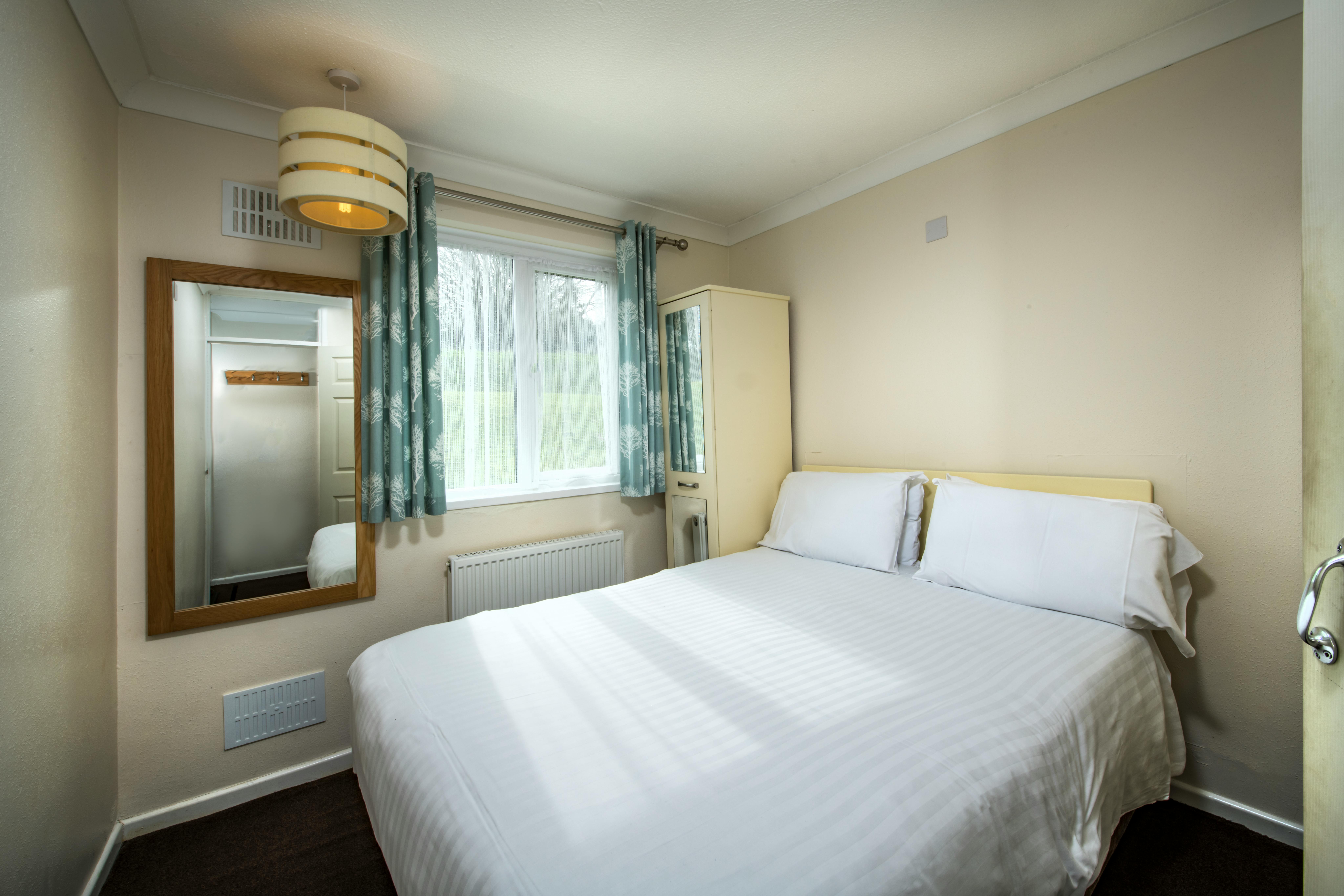 Bedroom ¦ 2 bed silver chalet