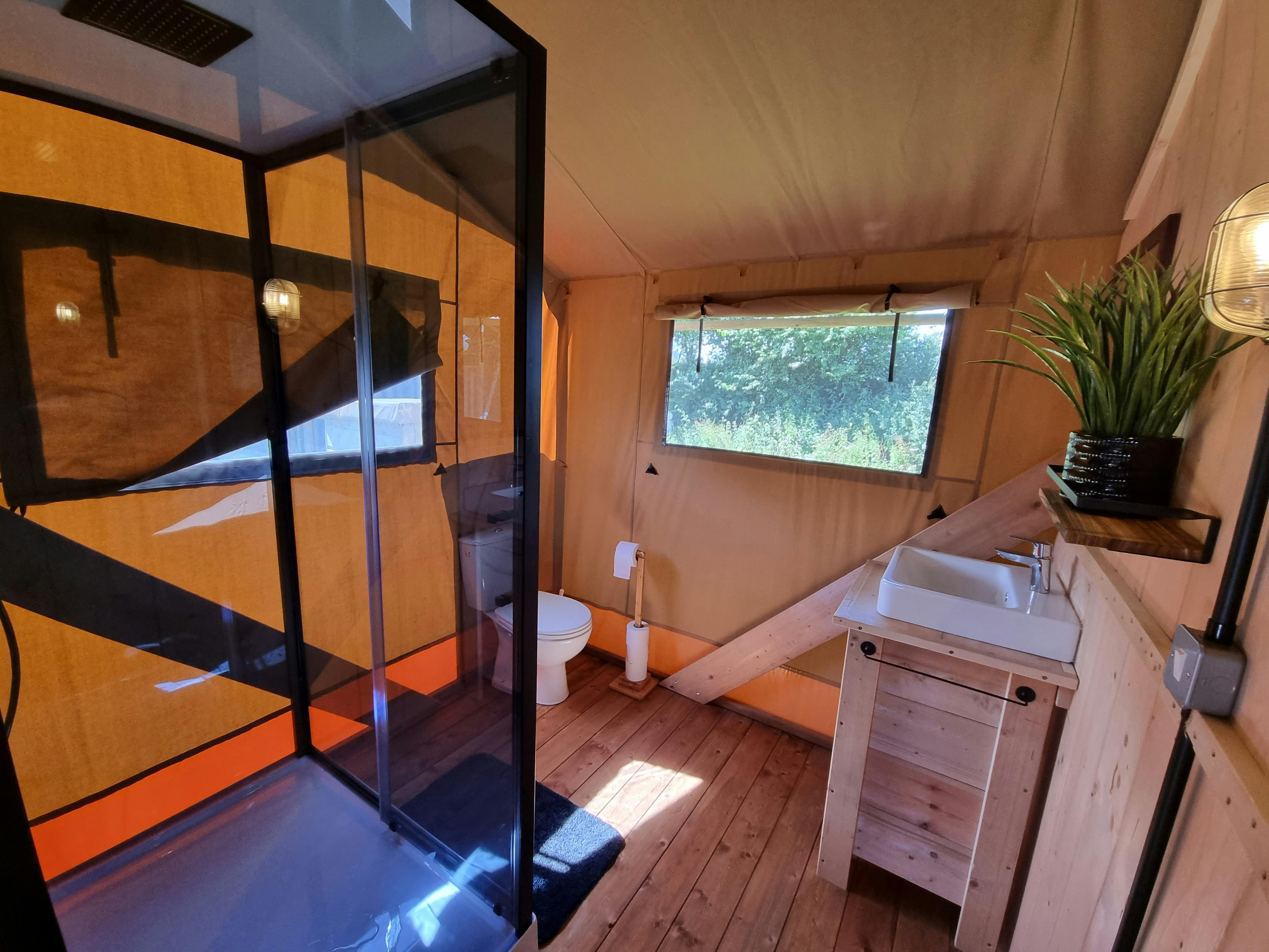 Bathroom ¦ Safari Tent plus