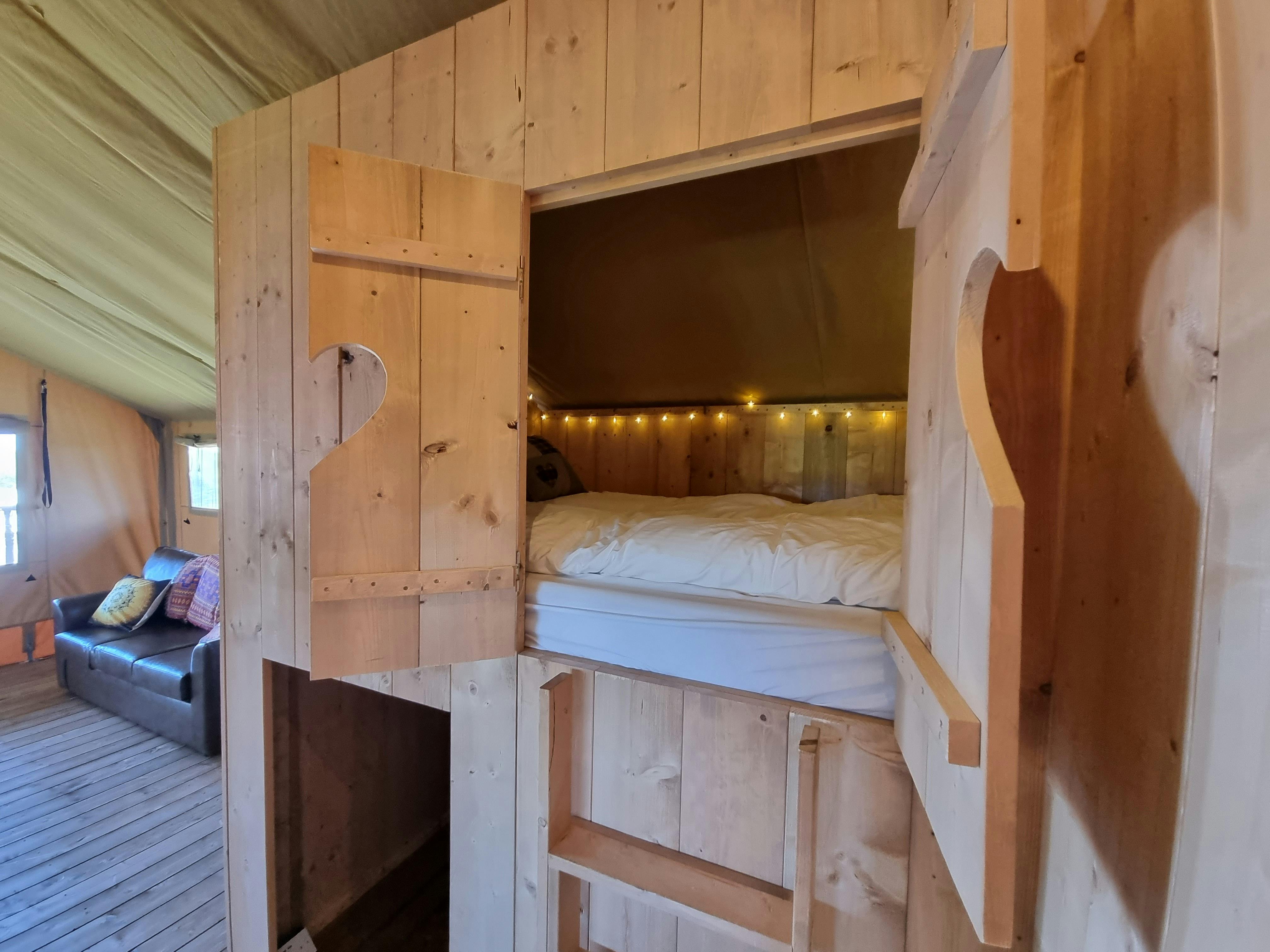 Cabin bed ¦ Safari Tent plus