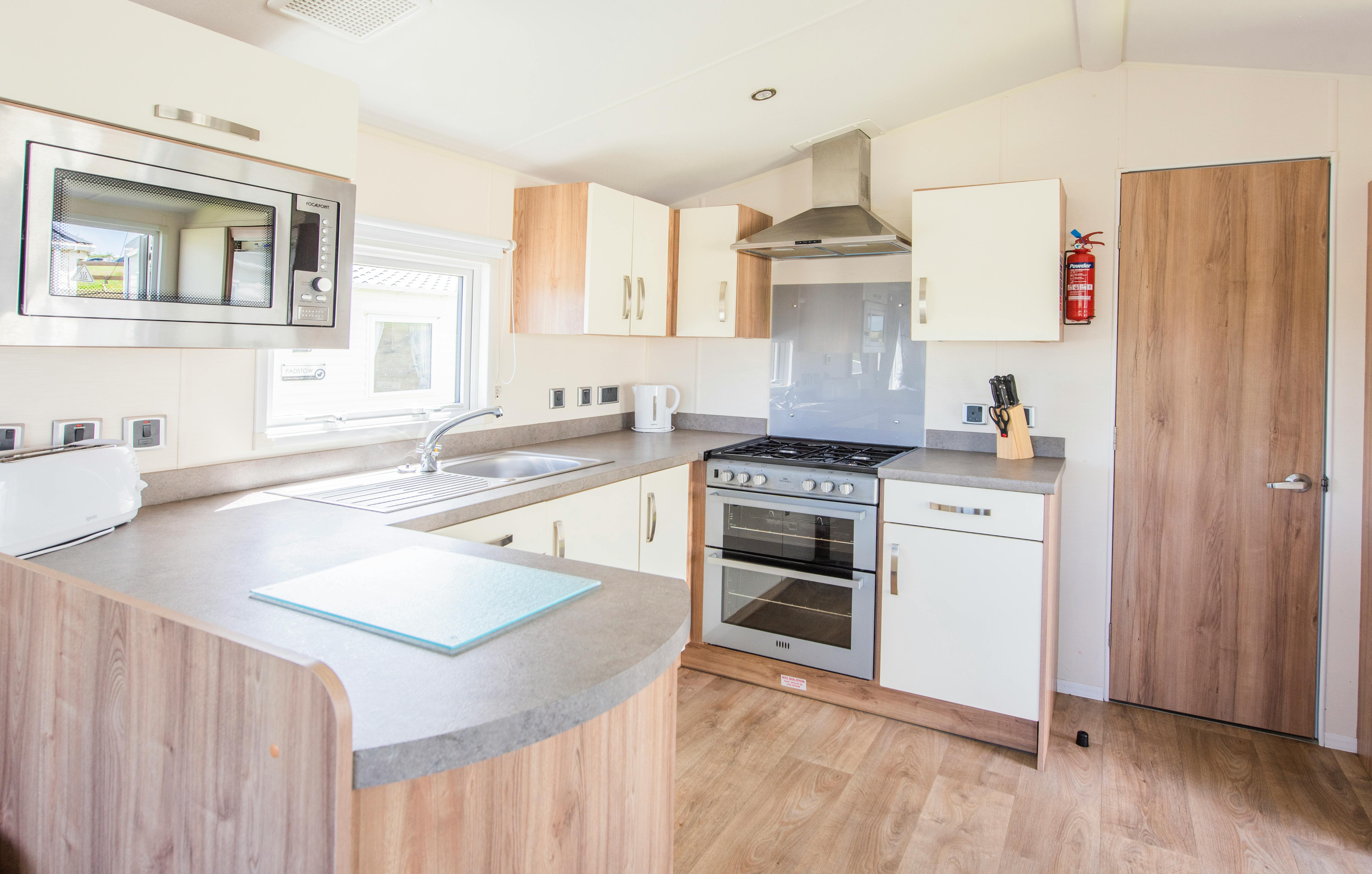Kitchen ¦ 2 bed silver caravan pet