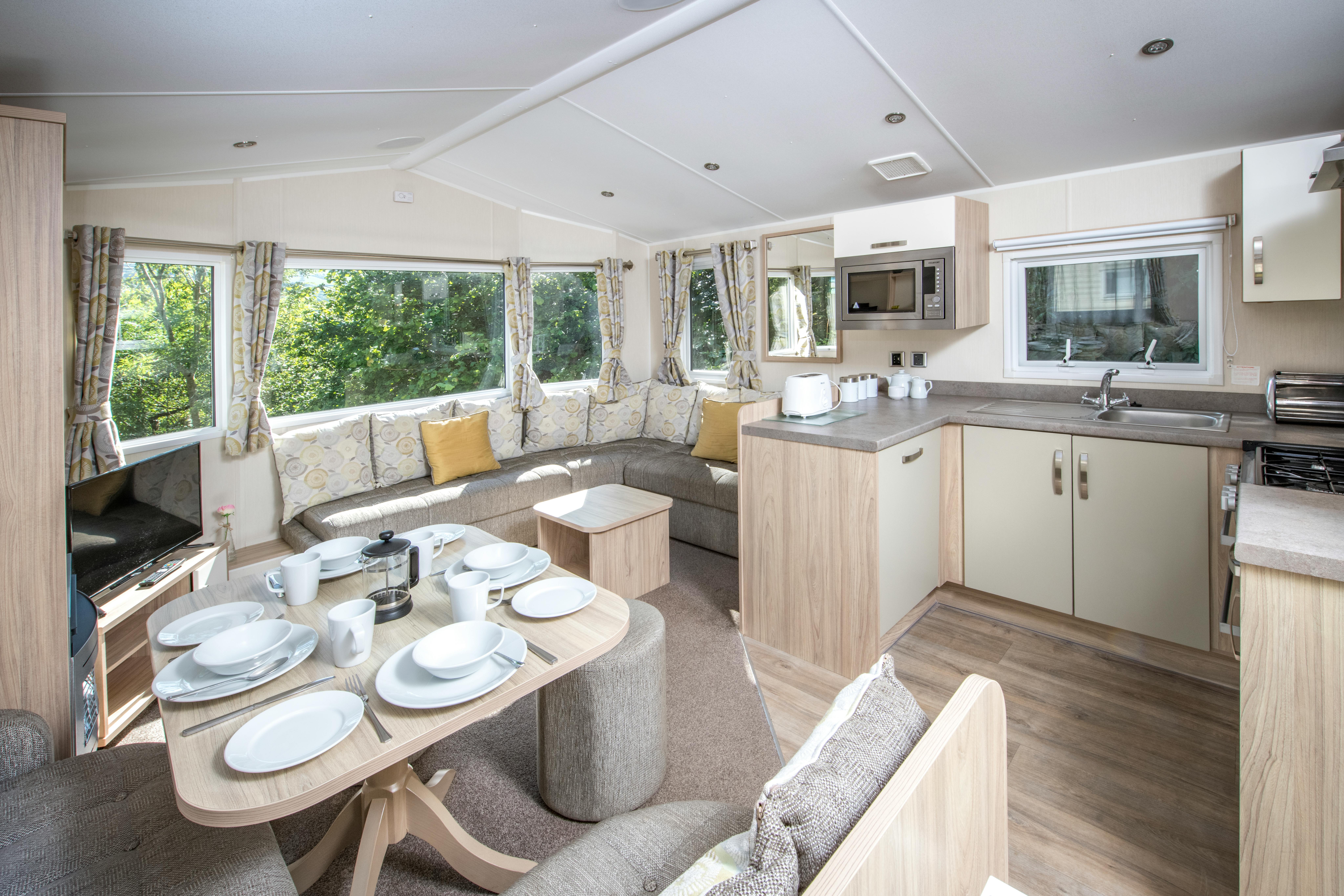 Living area ¦ 2 bed silver caravan