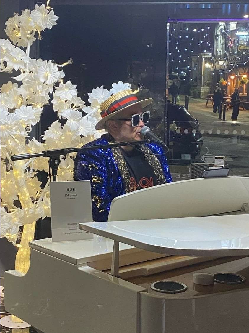 Ed Jones as Elton John solo