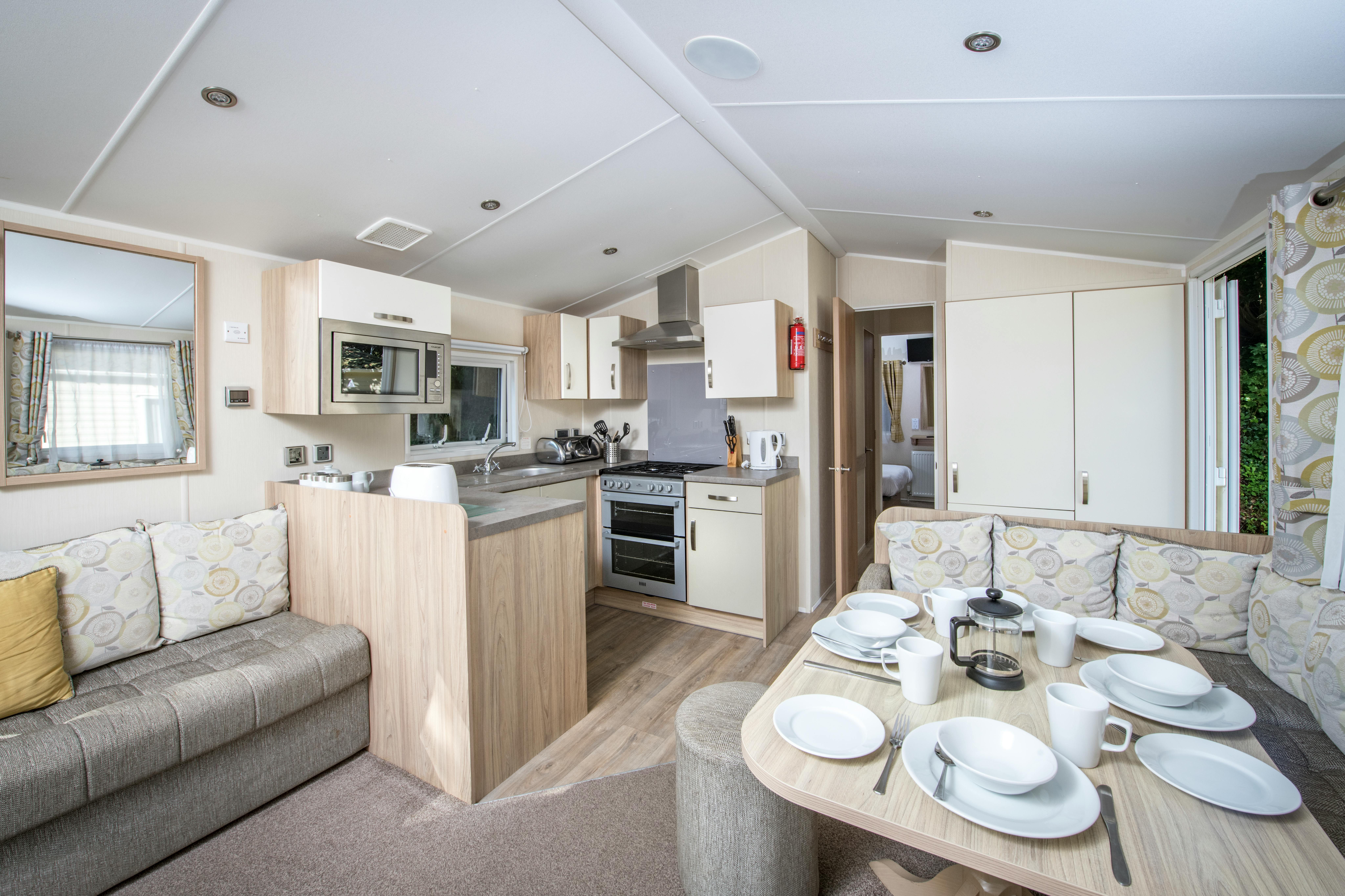 Lounge ¦ 2 bed silver caravan
