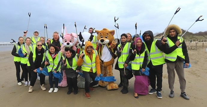 Sandy Glade Beach Clean