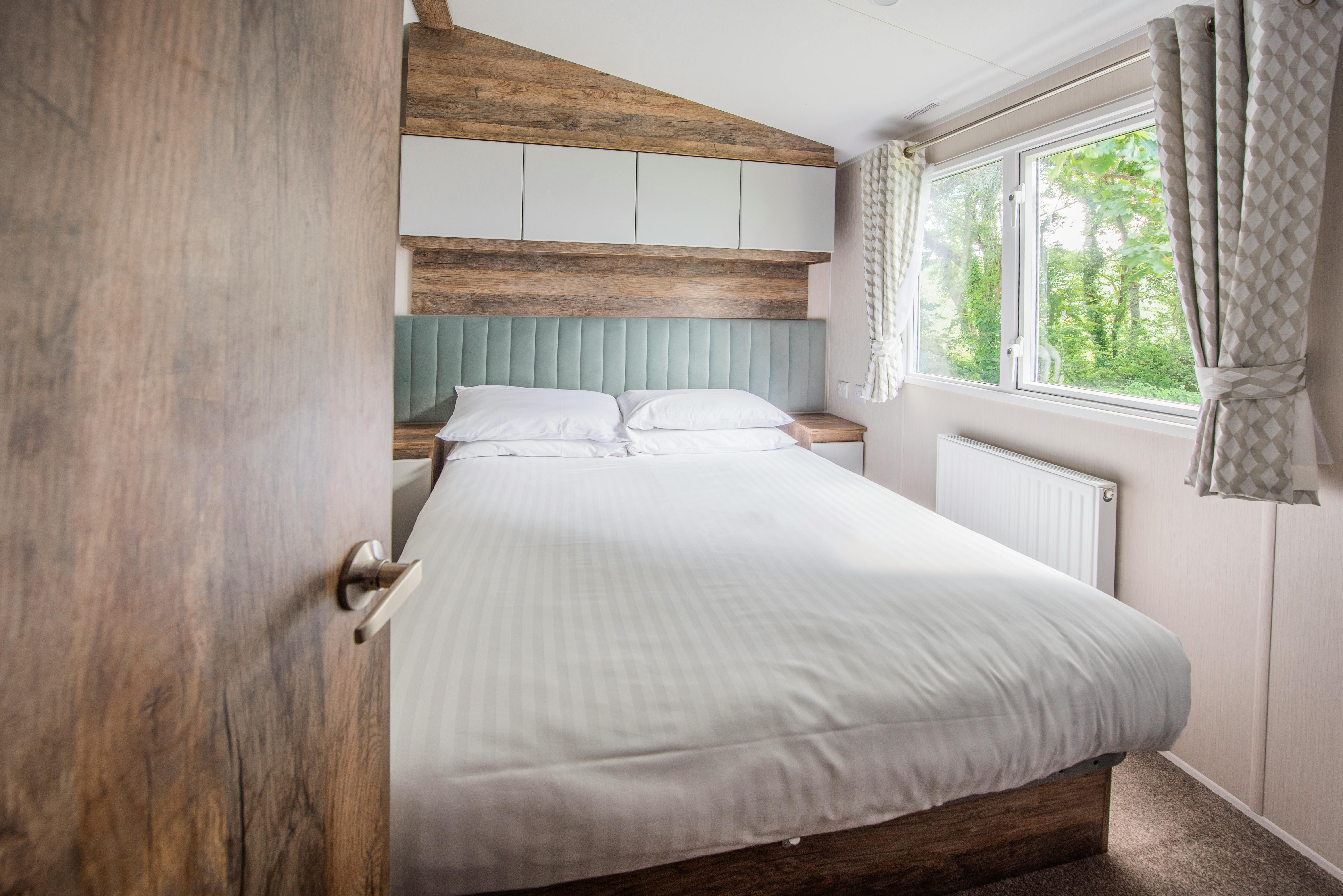Master bedroom ¦ Gold Caravan