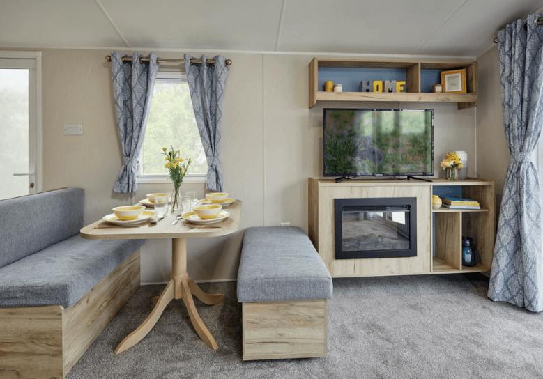 Dining area ¦ 3 bed gold plus caravan