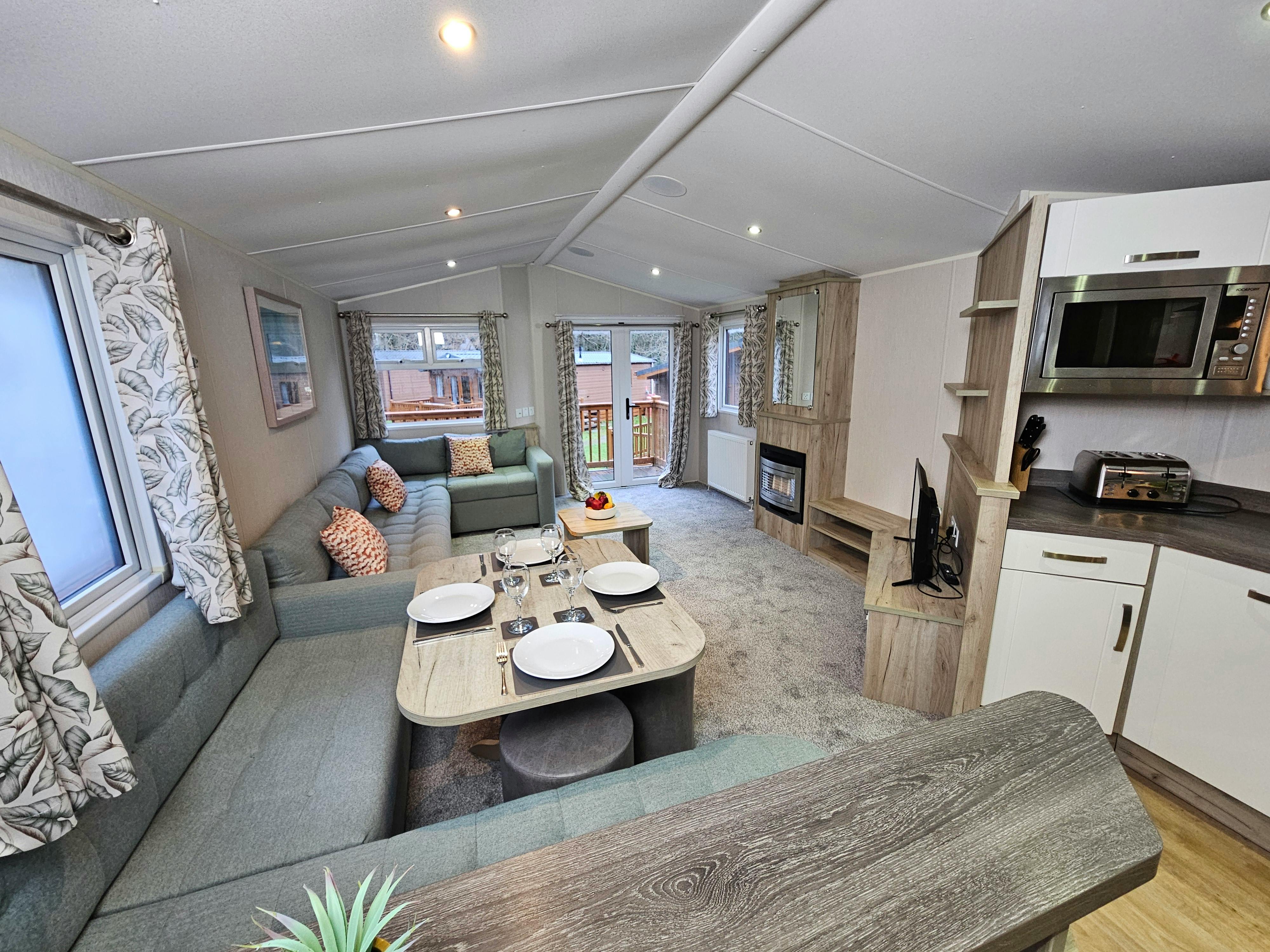 2 Bed Gold Caravan Lodge ¦ St Ives Holiday Village