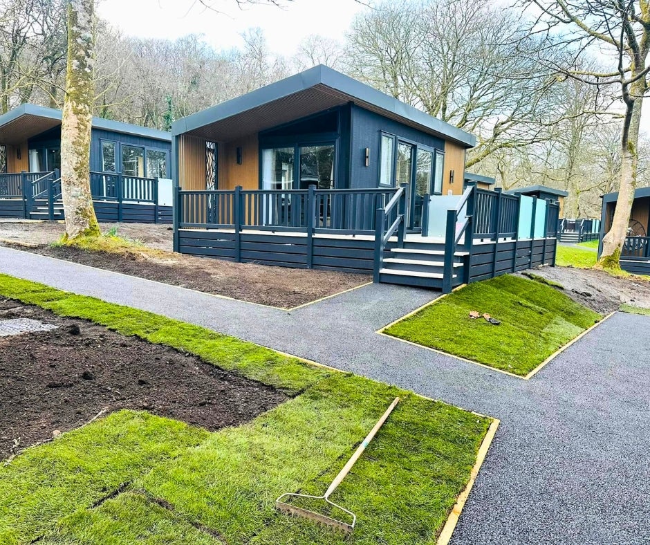 Platinum hot tub micro lodge, pet-friendly at St Ives Holiday Village