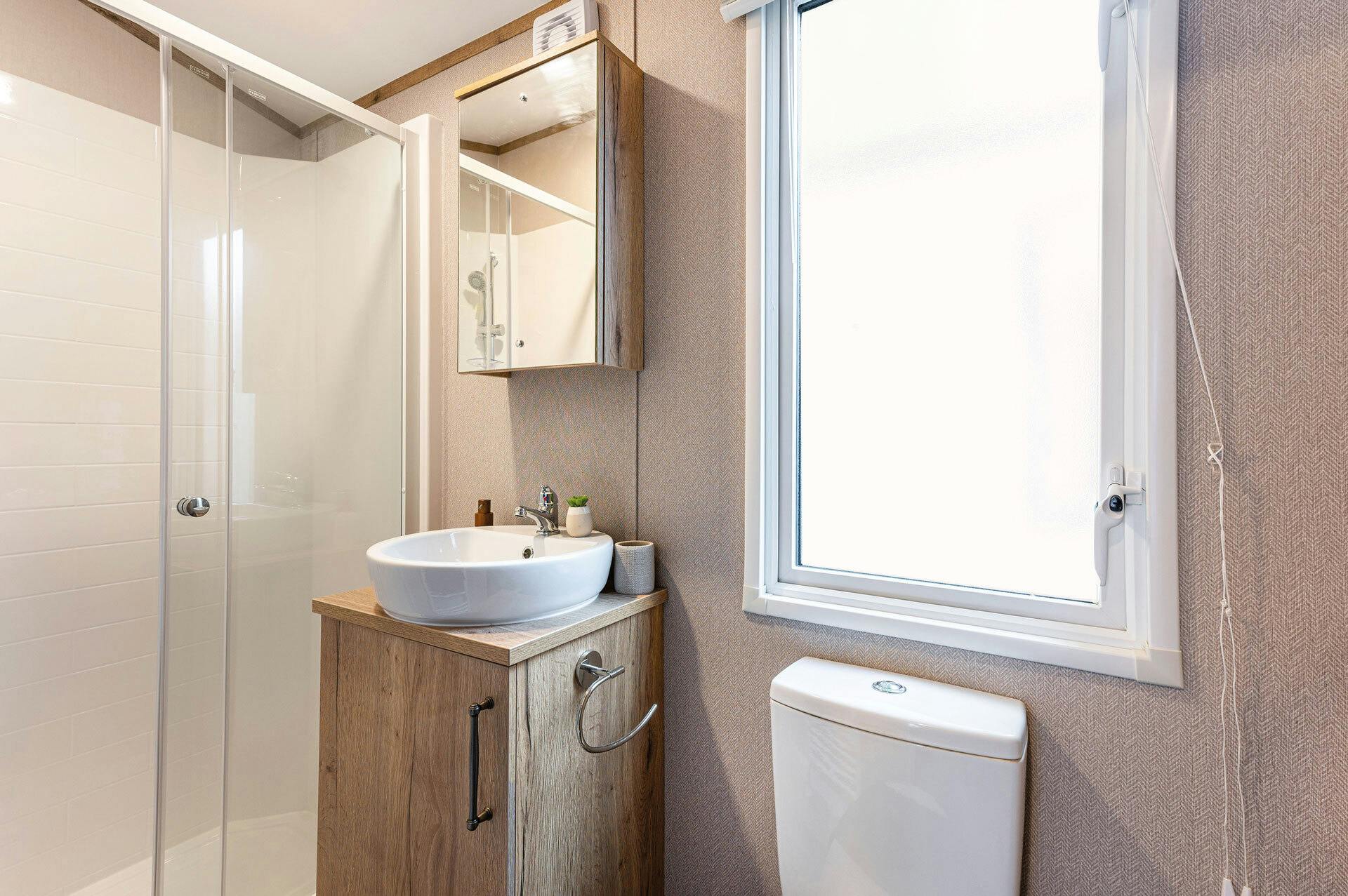 Main bathroom