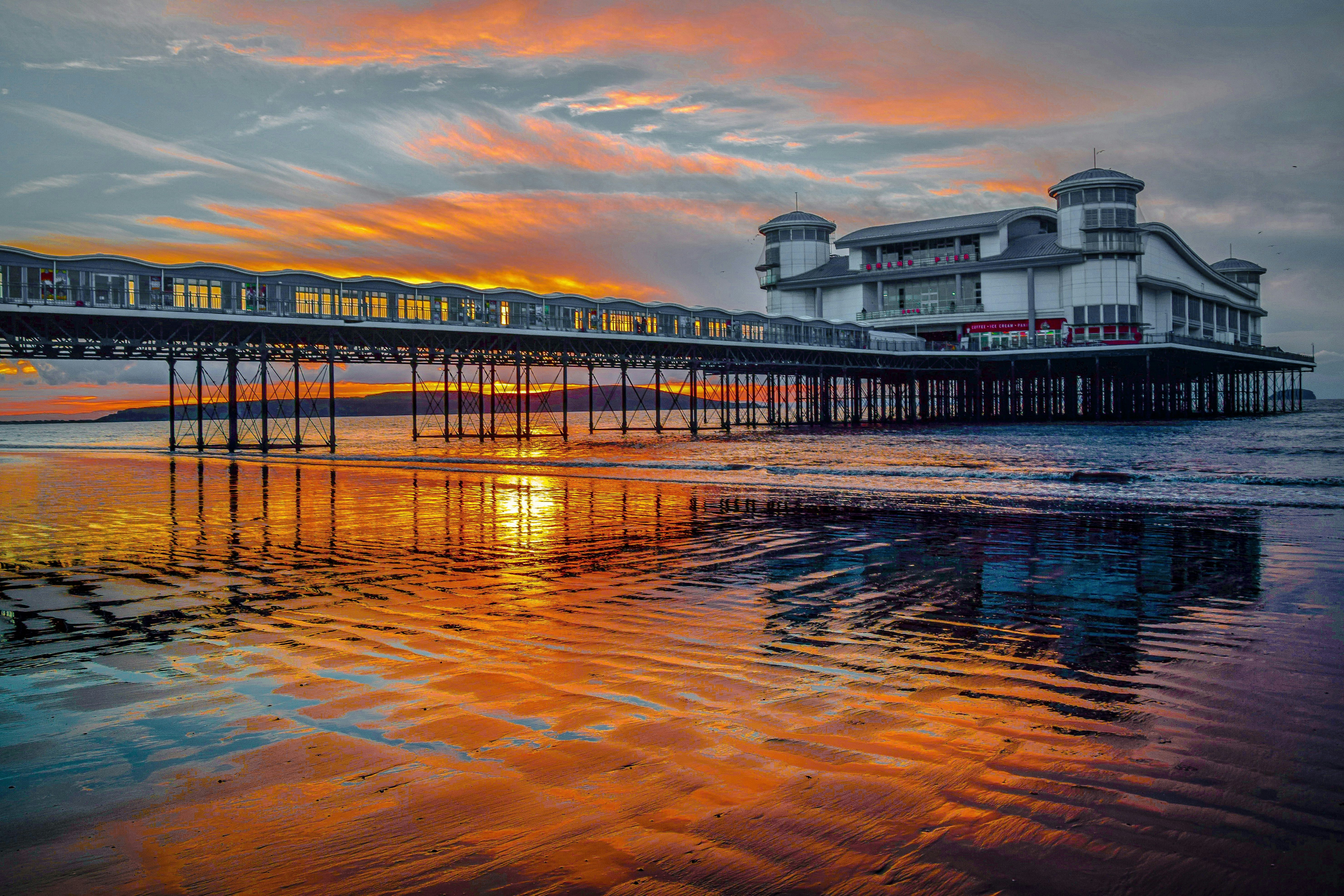 Family beach holidays. Holiday parks near the sea. Lodge holidays. Hot tub holidays. Pet-friendly holiday parks. Family holidays.