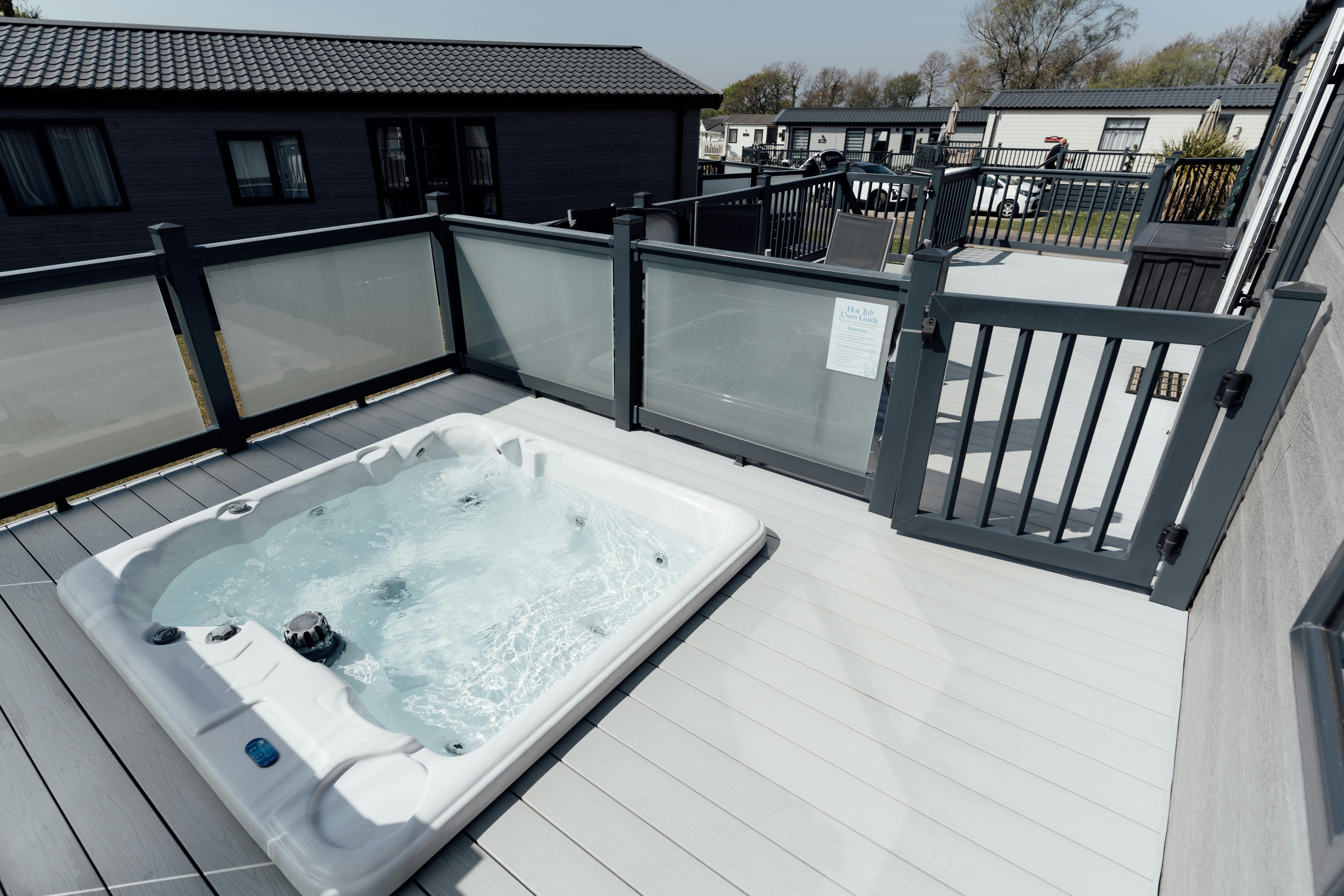 Hot tub | 3 bed platinum hot tub lodge
