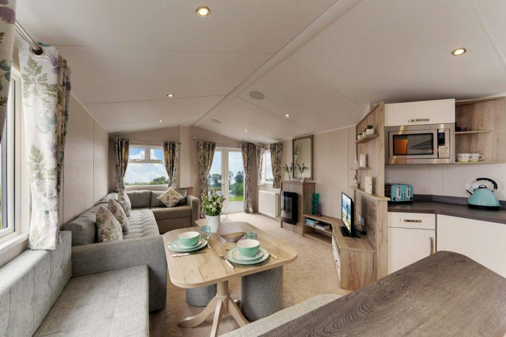 3 Bed Gold Hot Tub Caravan Lodge pet