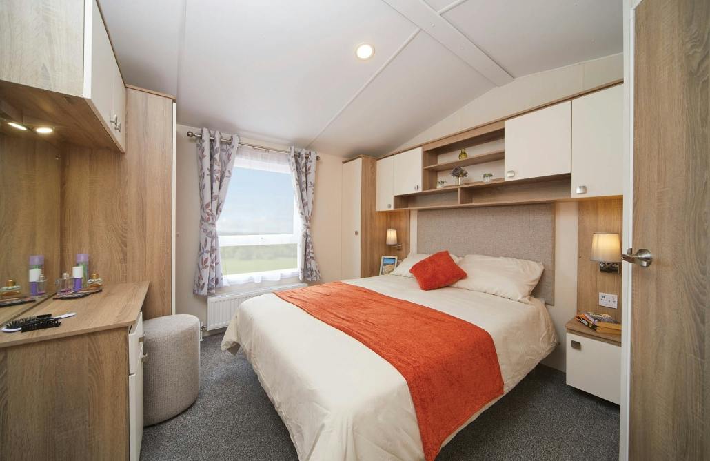 Master bedroom ¦ Luxury pet friendly caravan in Brixham