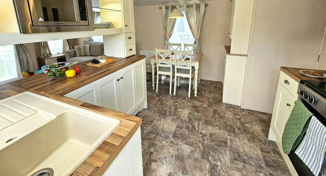 Kitchen ¦ caravan with decking