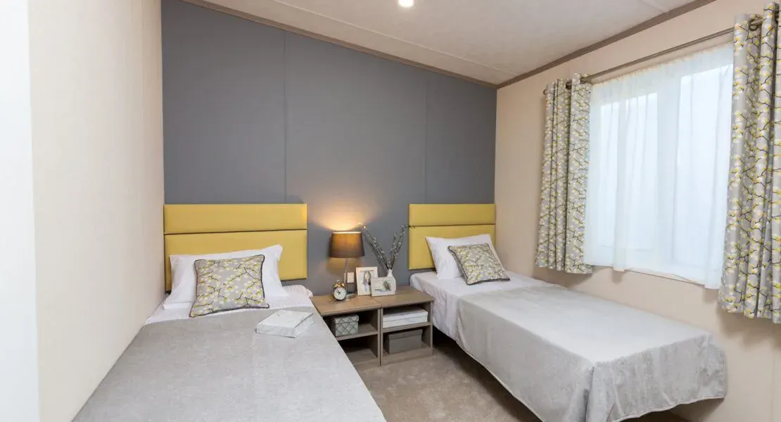 Twin bedroom