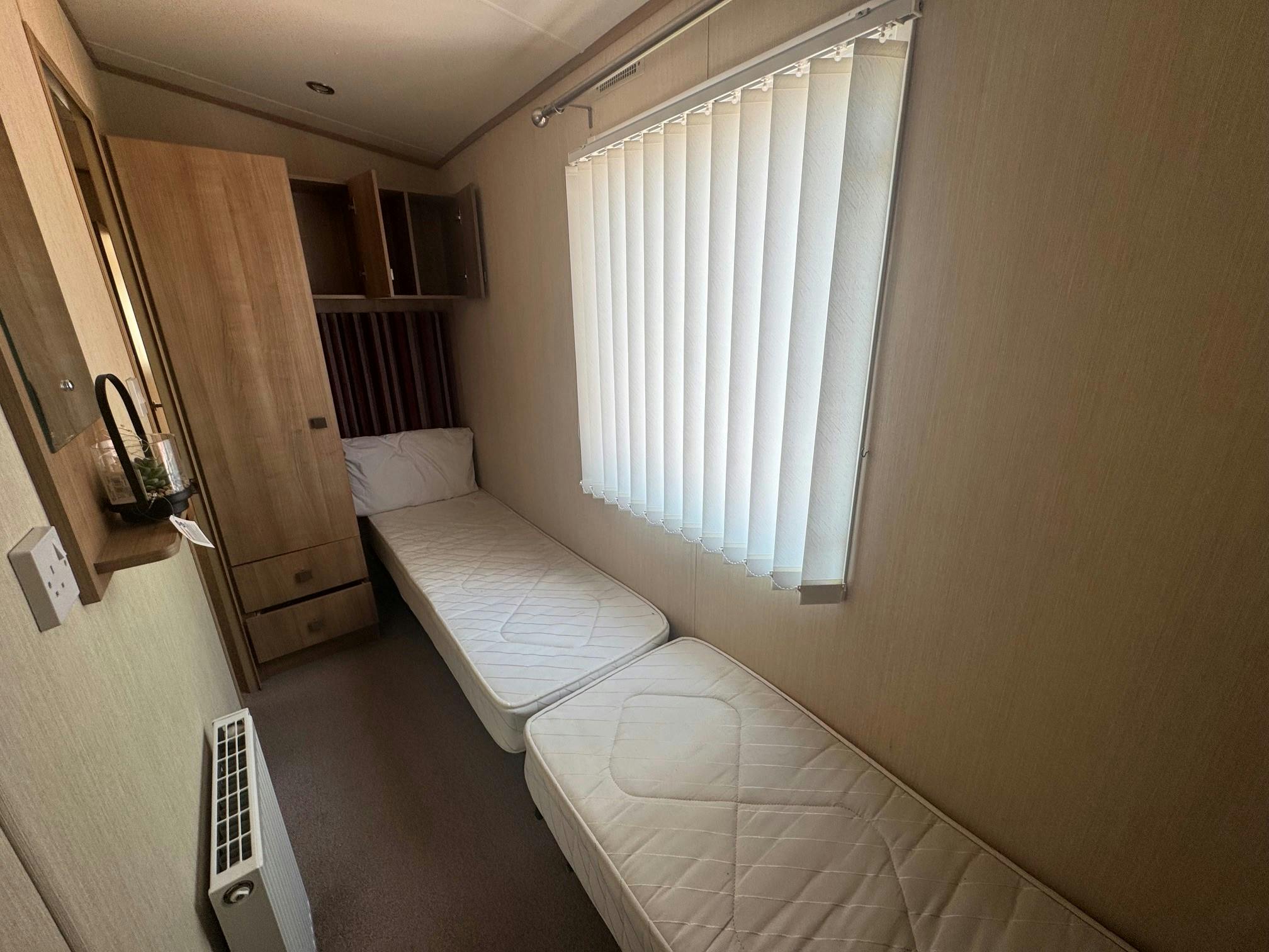 Twin bedroom 2