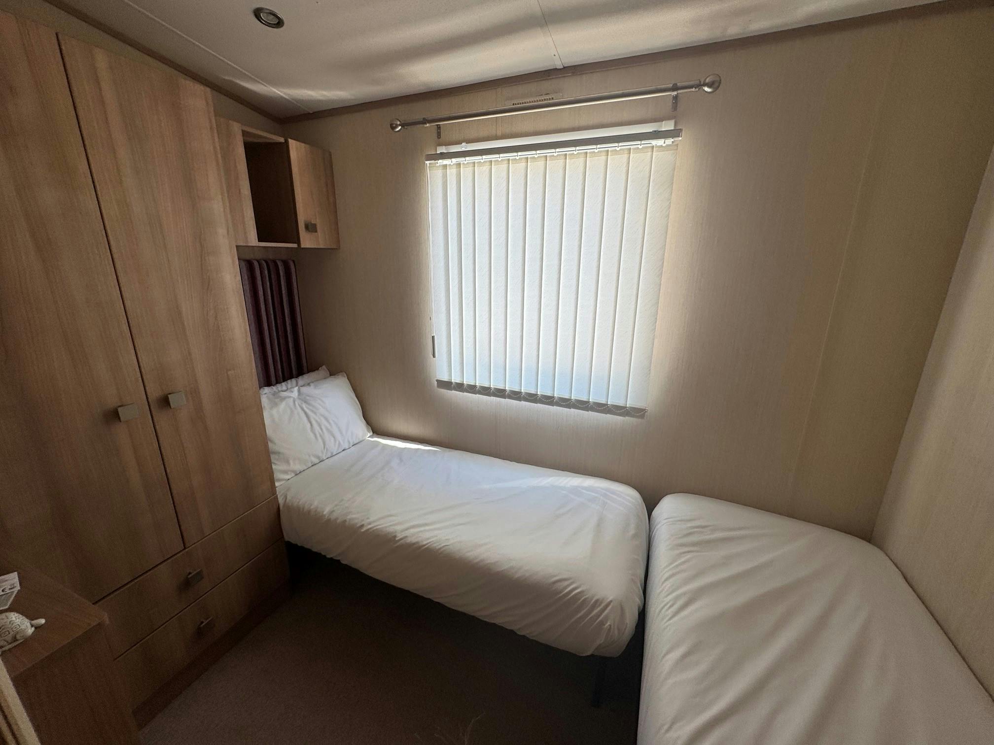 Twin bedroom 1