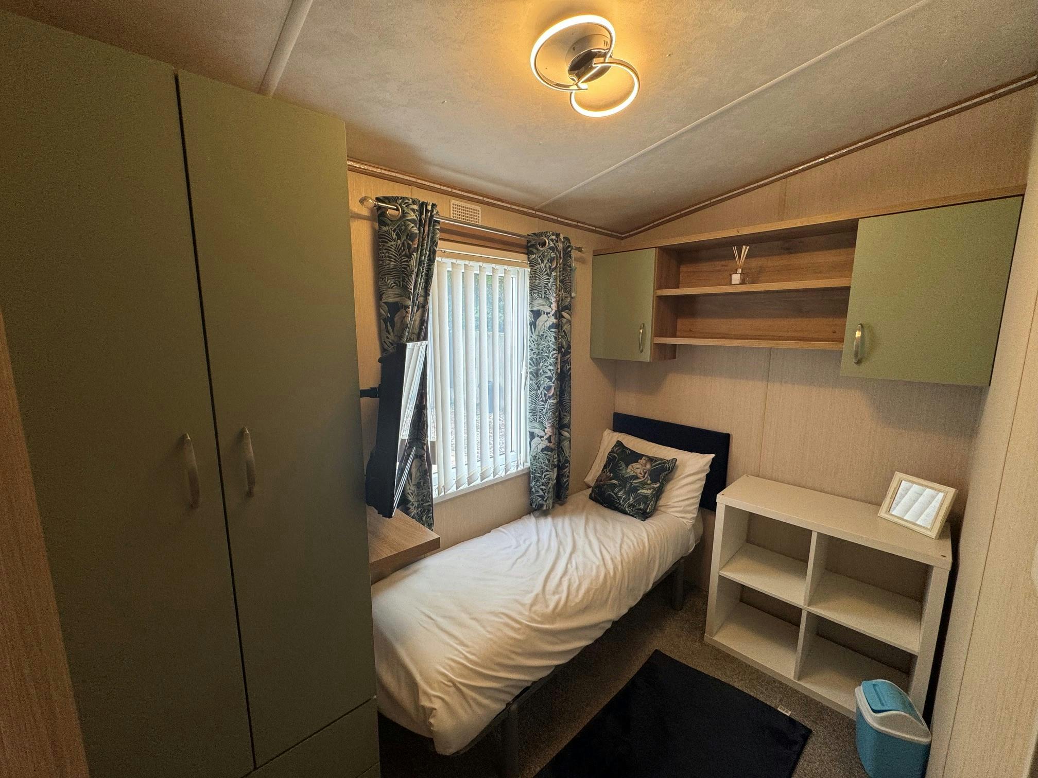 Twin bedroom