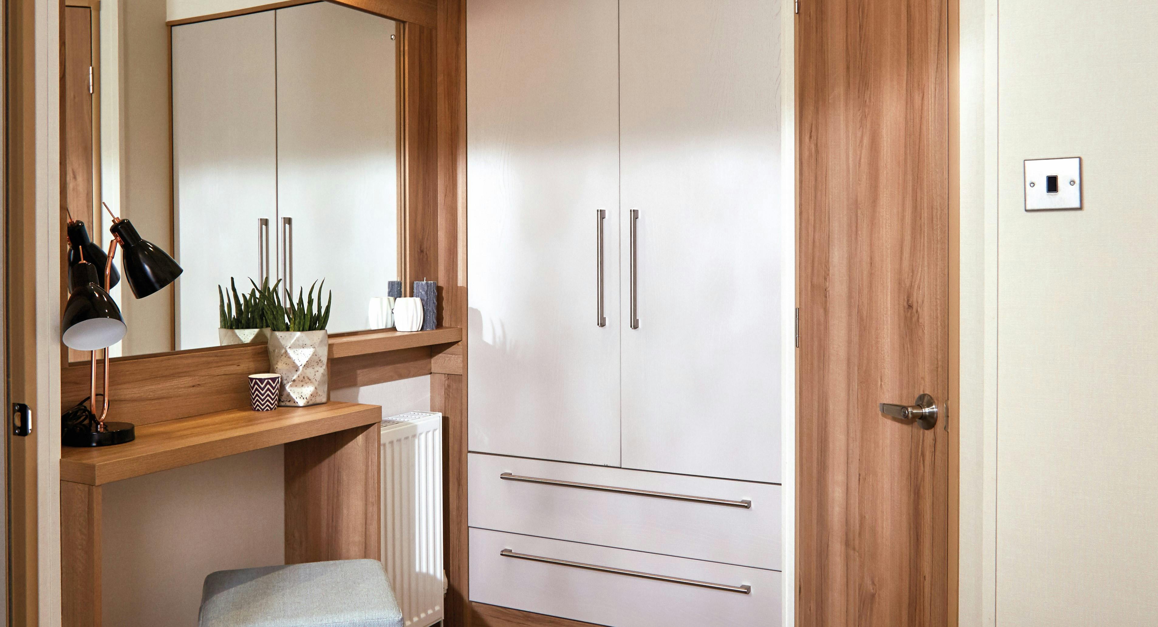 Dressing table