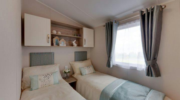 Twin bedroom