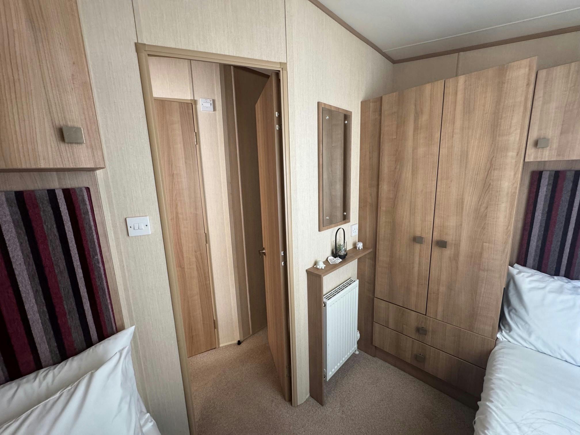Twin bedroom 1